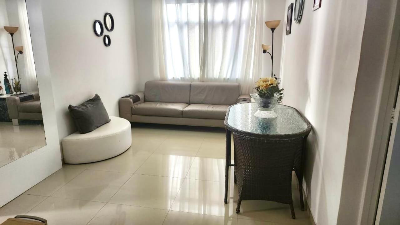 Apartamento Na Praia Do Forte カボ・フリオ エクステリア 写真