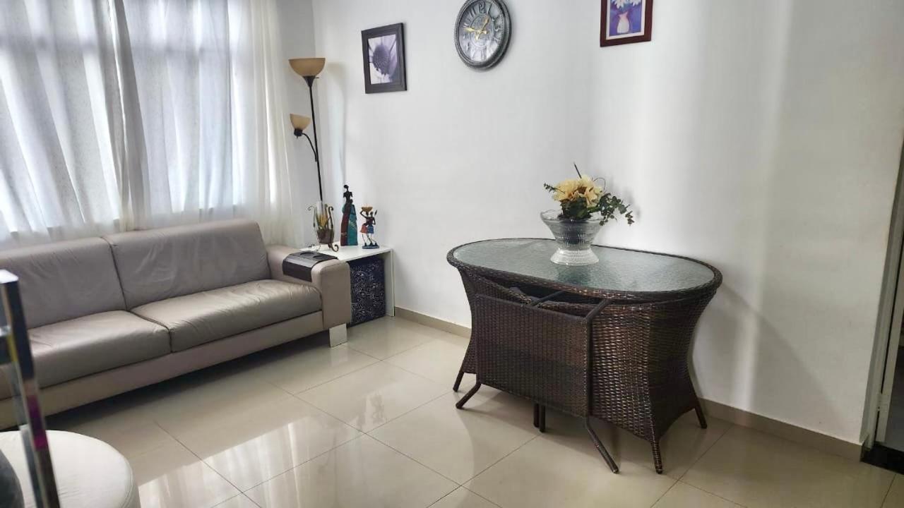 Apartamento Na Praia Do Forte カボ・フリオ エクステリア 写真